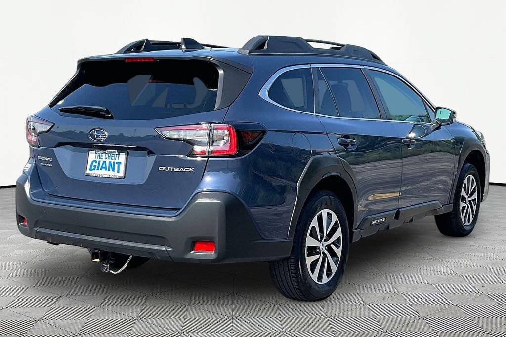 Used 2024 Subaru Outback Premium AWD/4WD image 6