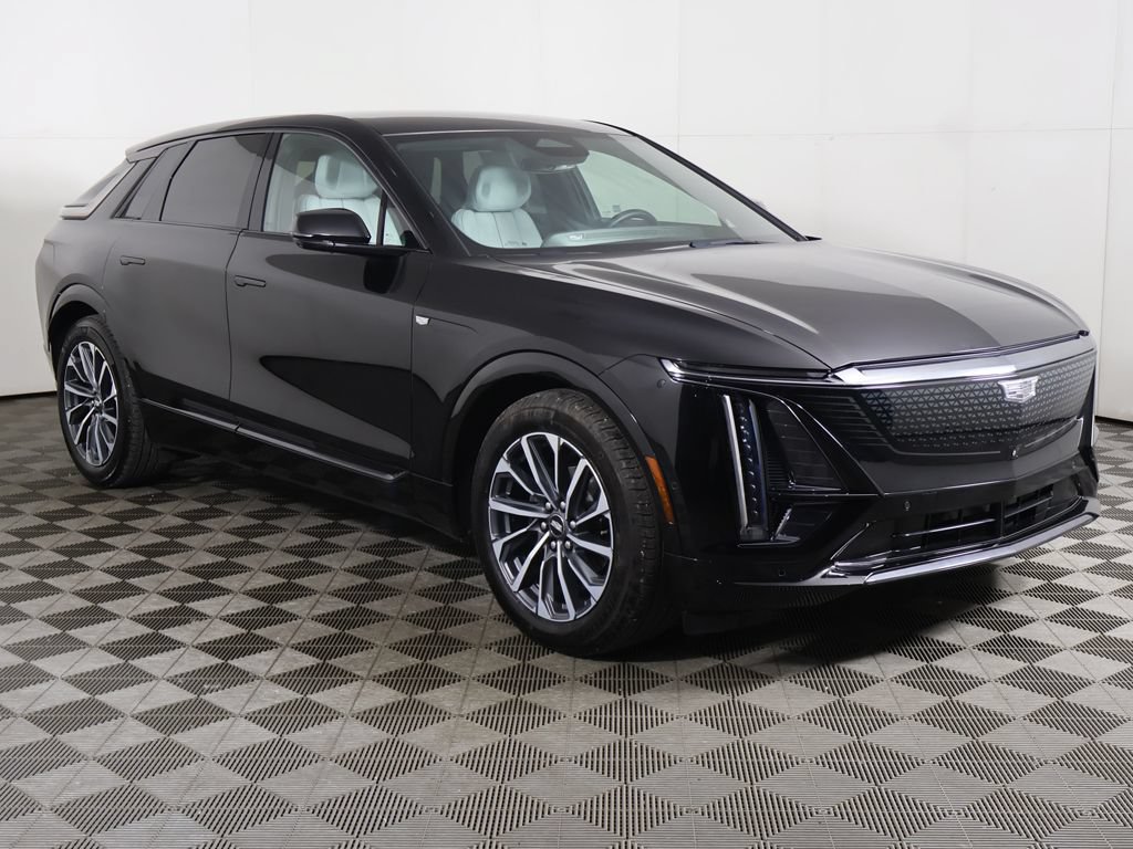 Used 2024 Cadillac Lyriq Sport RWD image 2