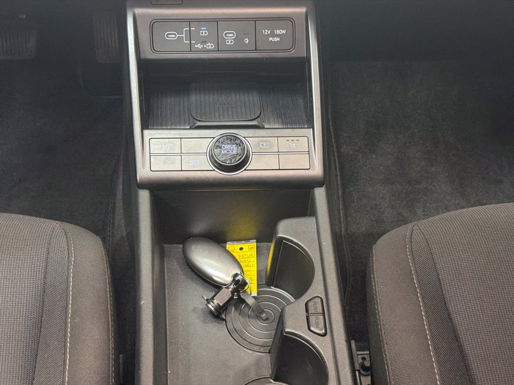 Certified 2024 Hyundai Kona SEL w/ Convenience Package FWD image 17