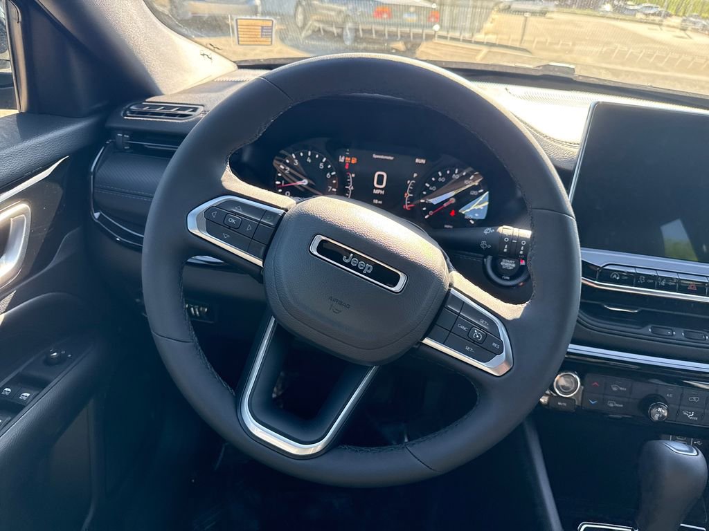 New 2026 Jeep Compass Latitude AWD/4WD image 15