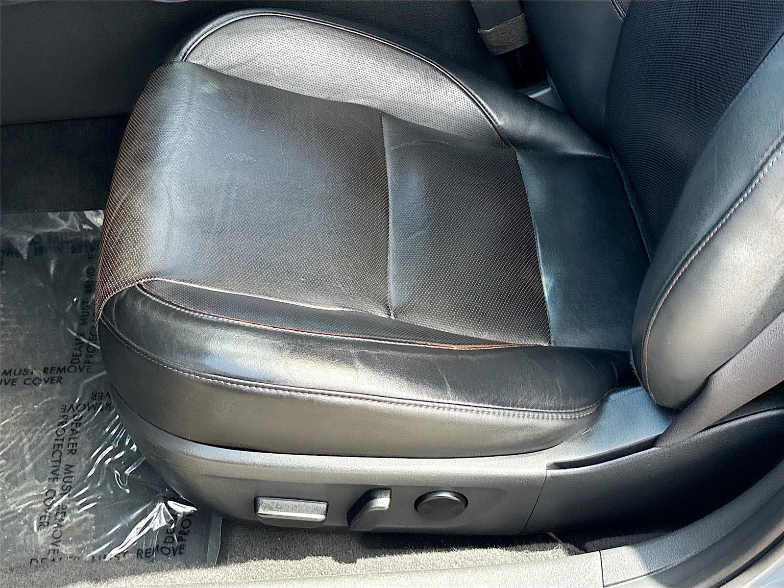 Used 2019 MAZDA MAZDA3 Hatchback w/ Premium Package FWD image 17