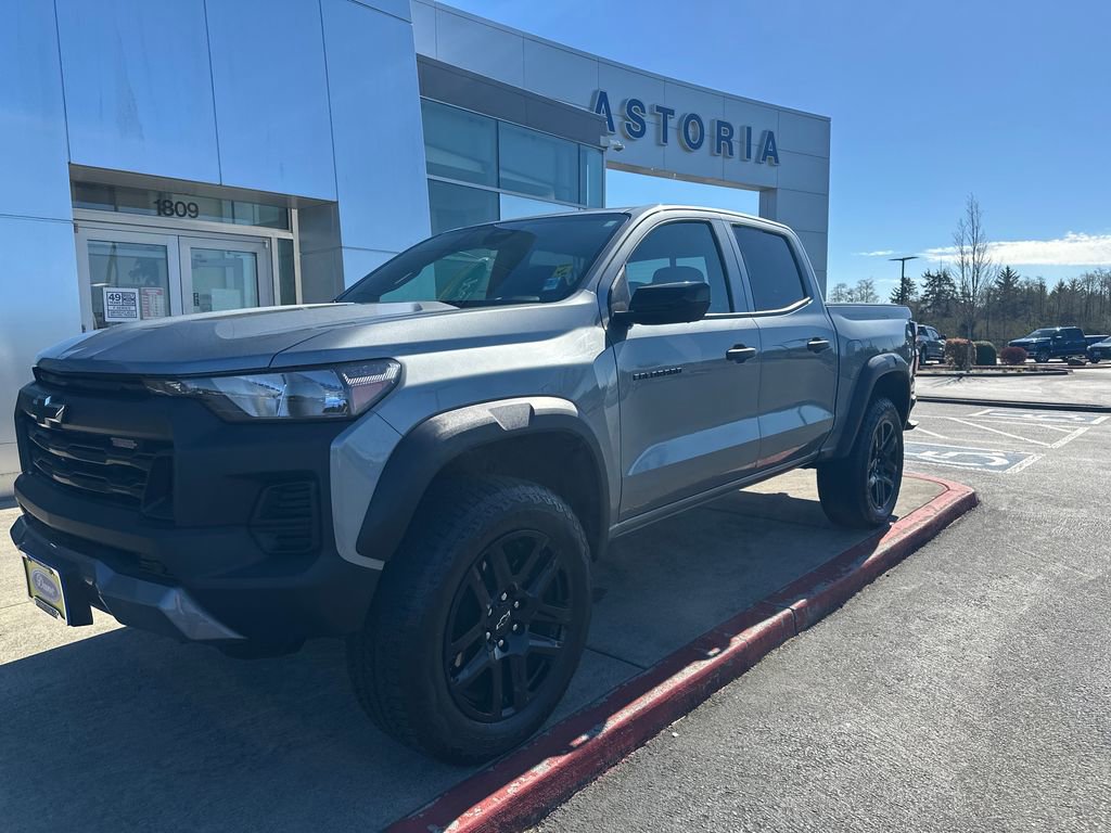 Used 2023 Chevrolet Colorado Trail Boss w/ Technology Package AWD/4WD image 8