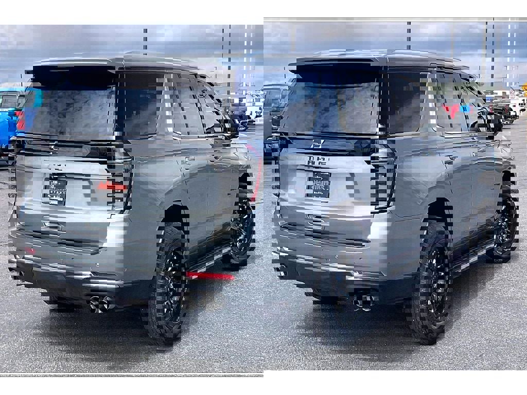 Used 2025 Chevrolet Tahoe Premier AWD/4WD image 14