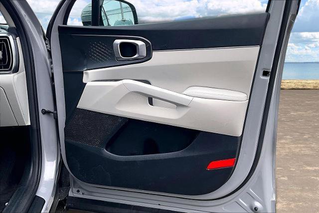 Used 2024 Kia Sorento S w/ Panoramic Sunroof Package image 29