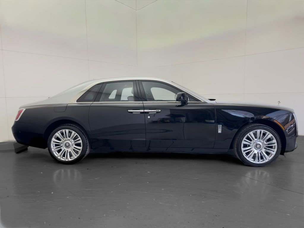 Certified 2021 Rolls-Royce Ghost image 2