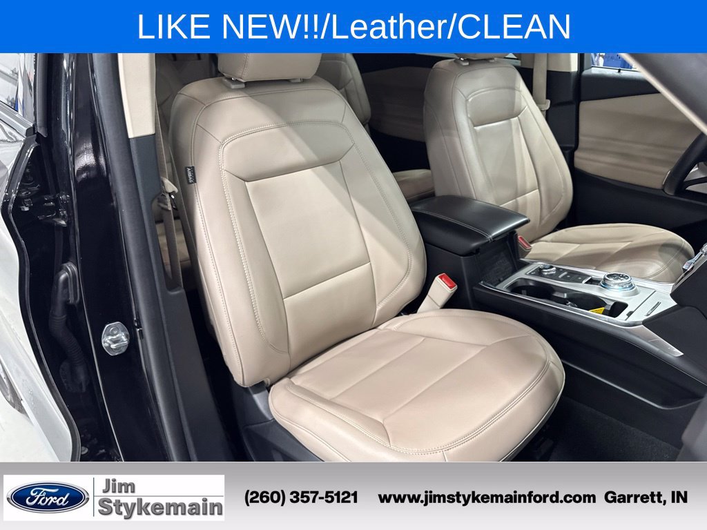 Used 2024 Ford Explorer XLT w/ Equipment Group 202A AWD/4WD image 16