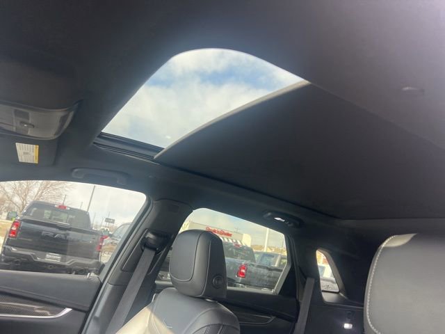 Used 2023 Cadillac XT5 Sportv w/ Technology Package image 7