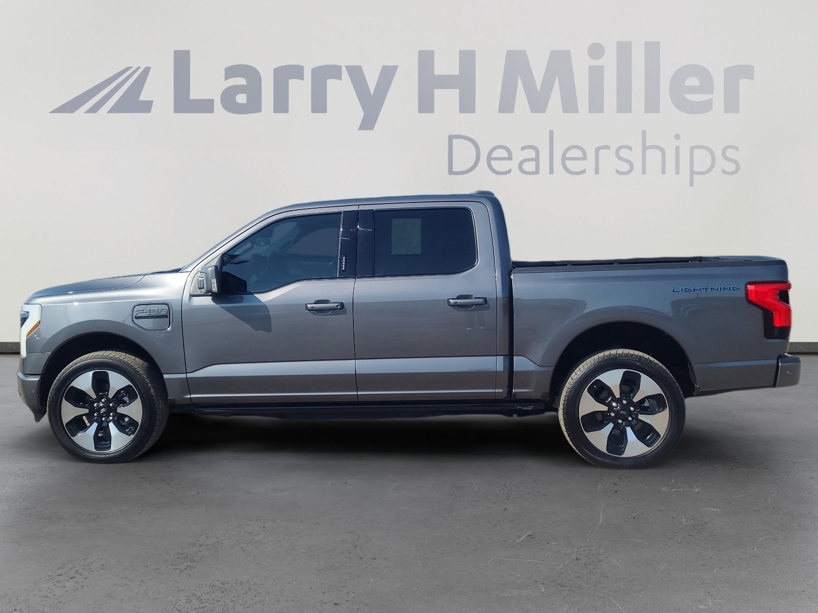 Certified 2023 Ford F150 Lightning Platinum AWD/4WD image 2
