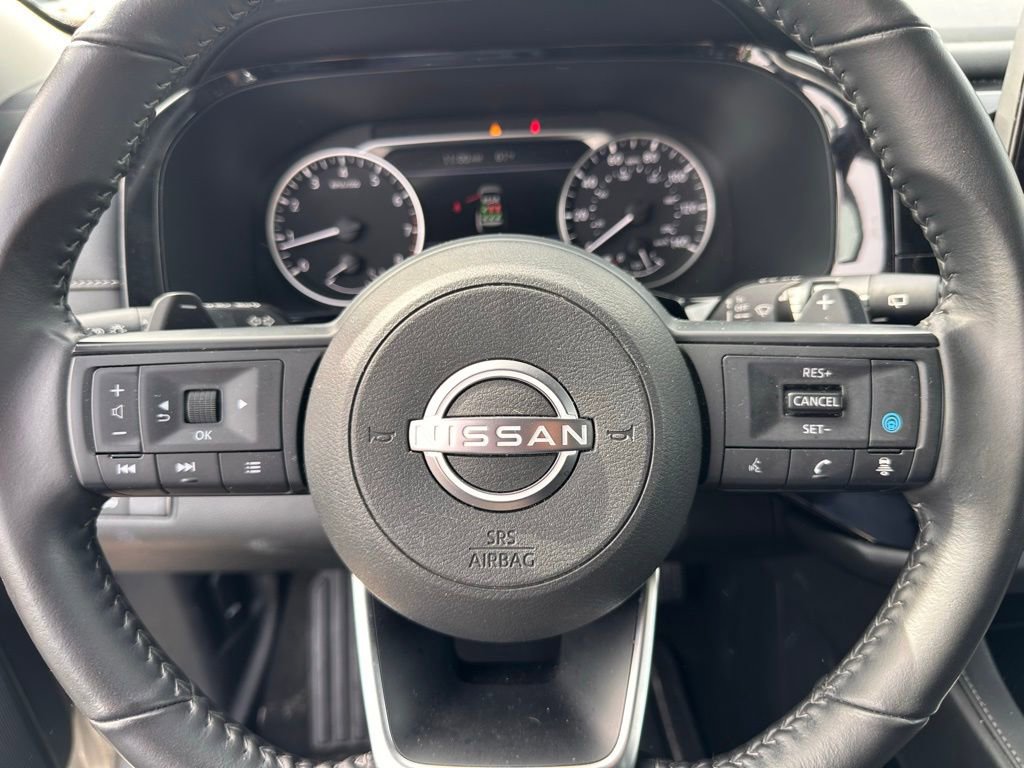Used 2025 Nissan Pathfinder SV AWD/4WD image 24