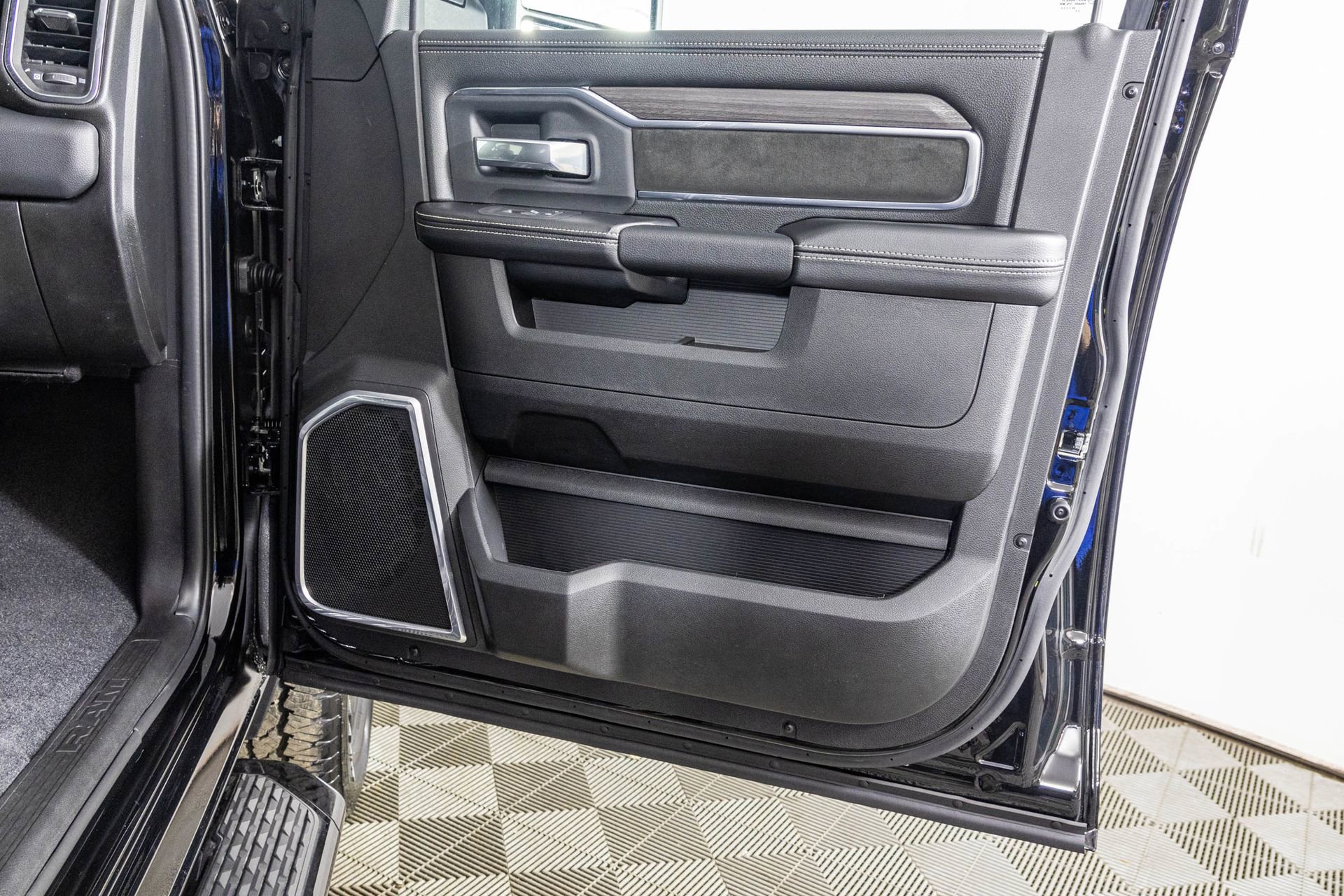 New 2026 RAM 2500 Laramie w/ Night Edition AWD/4WD image 89