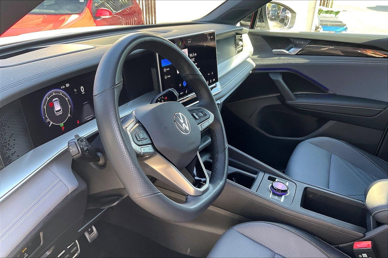 Certified 2025 Volkswagen Tiguan SE R-Line AWD/4WD image 14