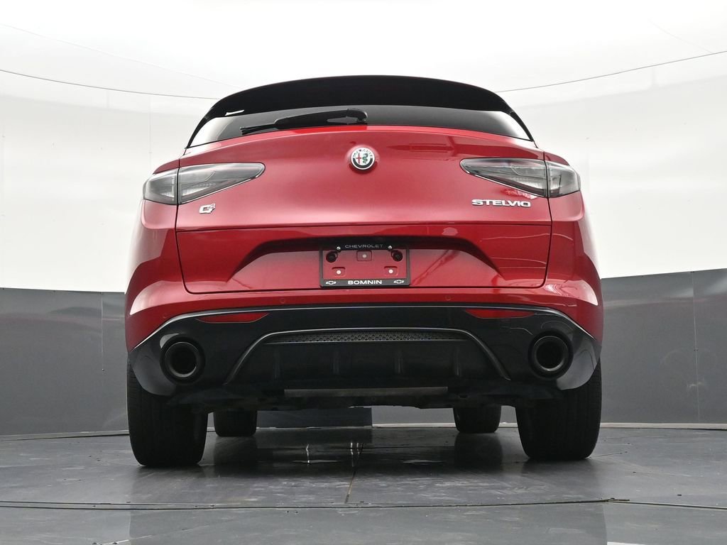 Used 2024 Alfa Romeo Stelvio Veloce AWD/4WD image 29