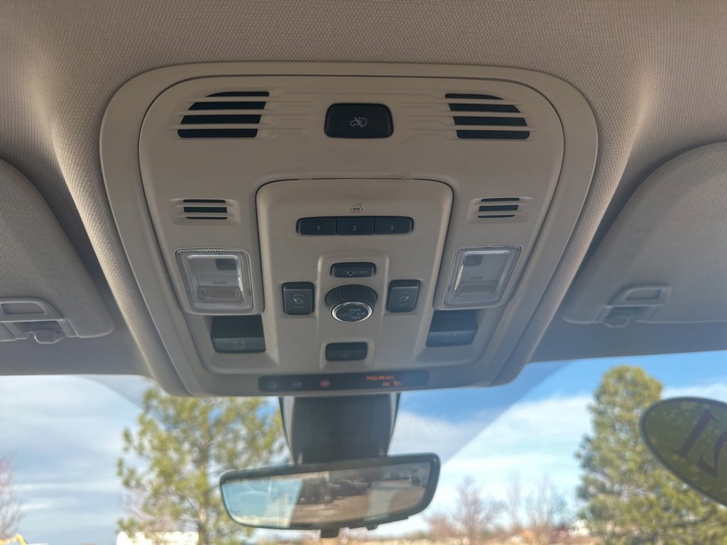 Certified 2021 GMC Yukon Denali w/ Denali Premium Package image 7