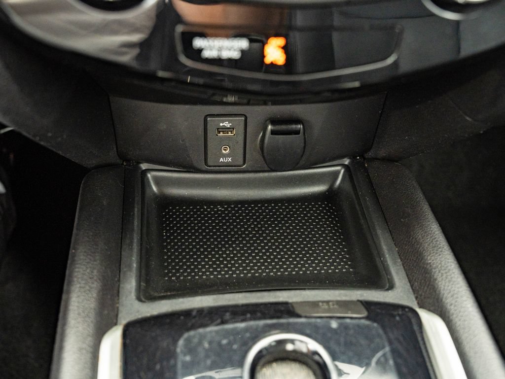 Used 2015 Nissan Rogue SL AWD/4WD image 36