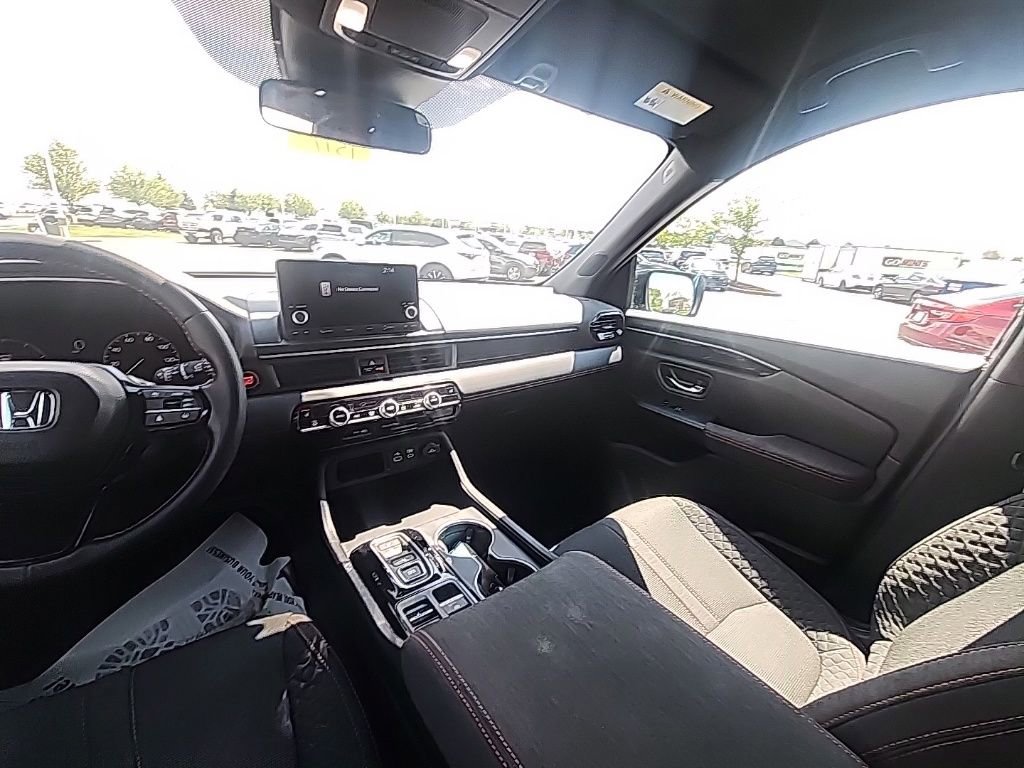 Certified 2025 Honda Pilot Sport image 26