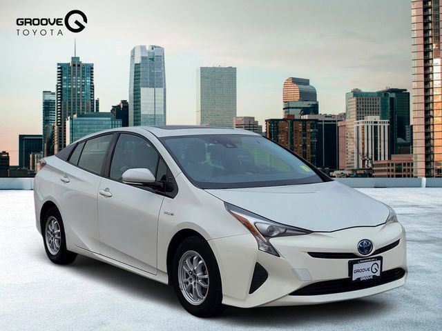 Used 2017 Toyota Prius Three image 8