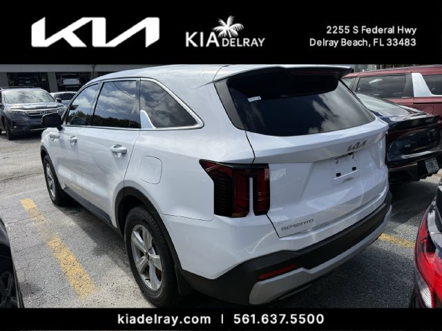 Certified 2025 Kia Sorento LX FWD image 8