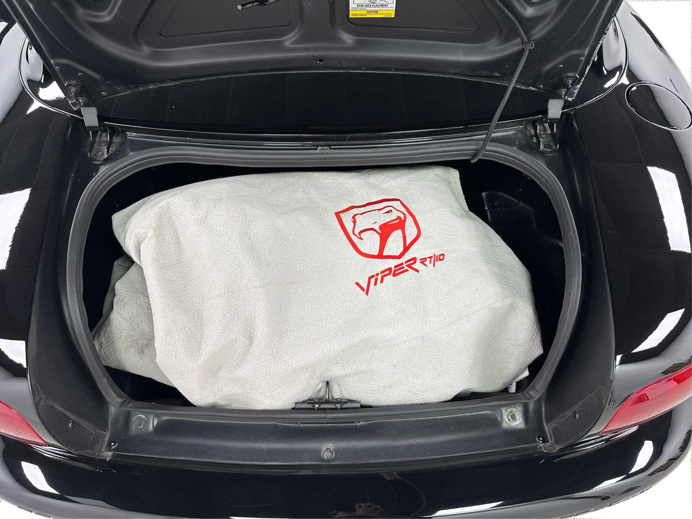 Used 2000 Dodge Viper RT/10 image 10