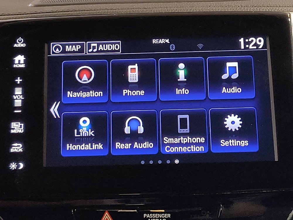 Used 2018 Honda Pilot Touring image 25
