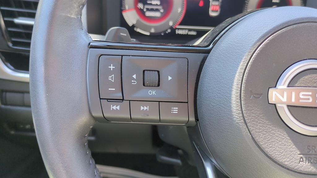 Used 2024 Nissan Rogue SL image 23