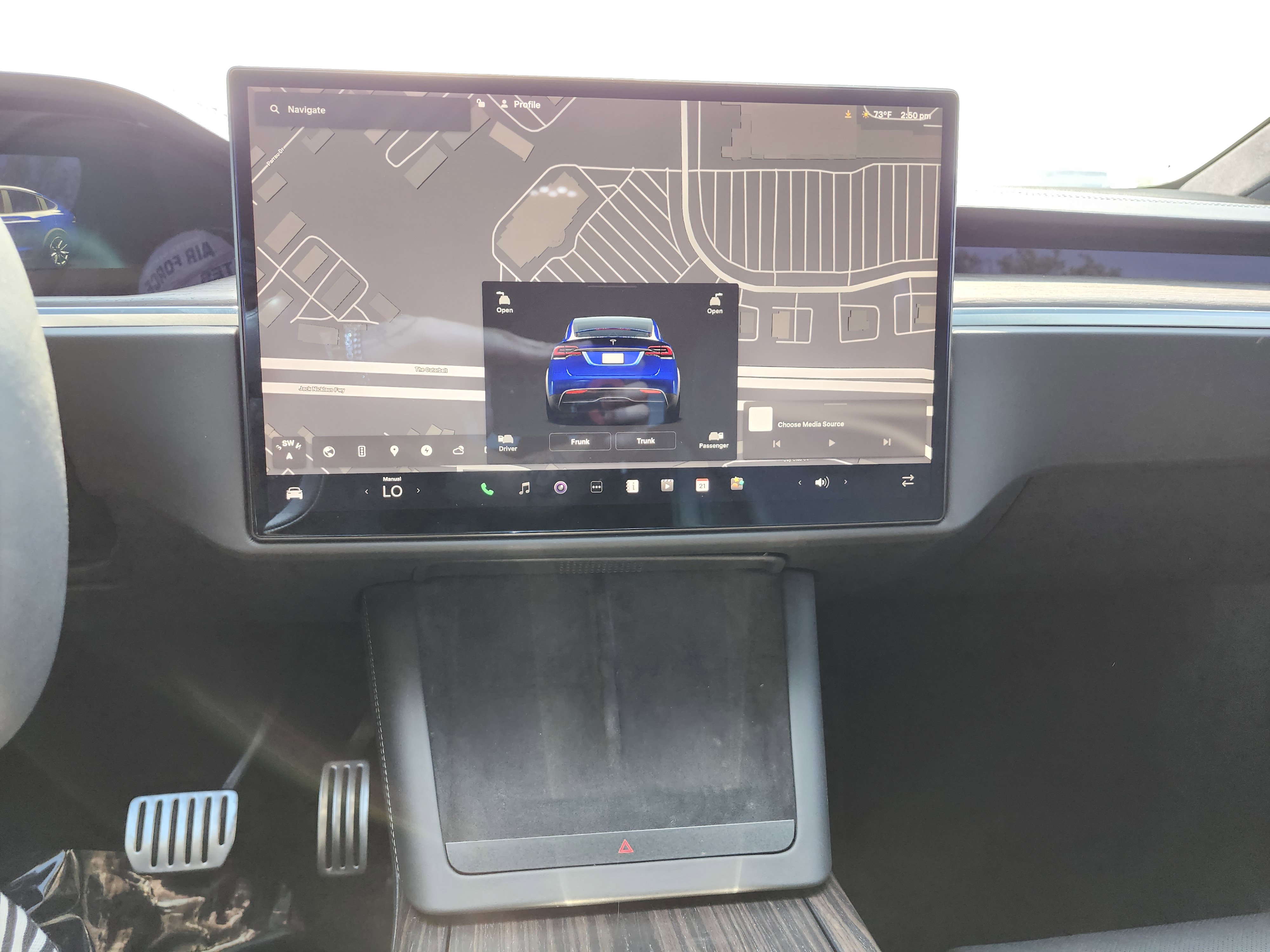 Used 2023 Tesla Model X image 32