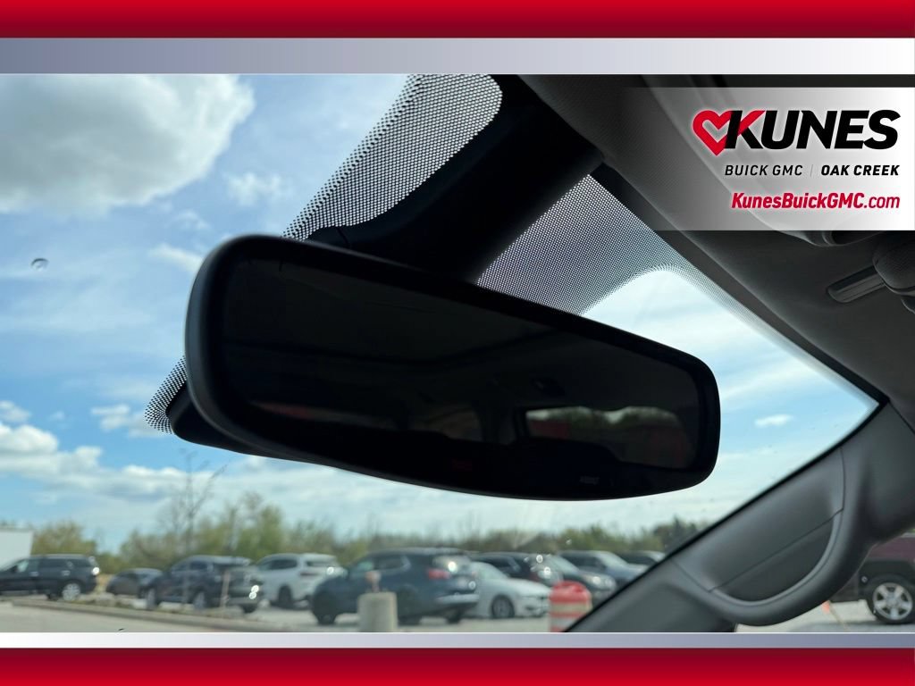 Used 2023 Chrysler Pacifica Limited FWD image 25