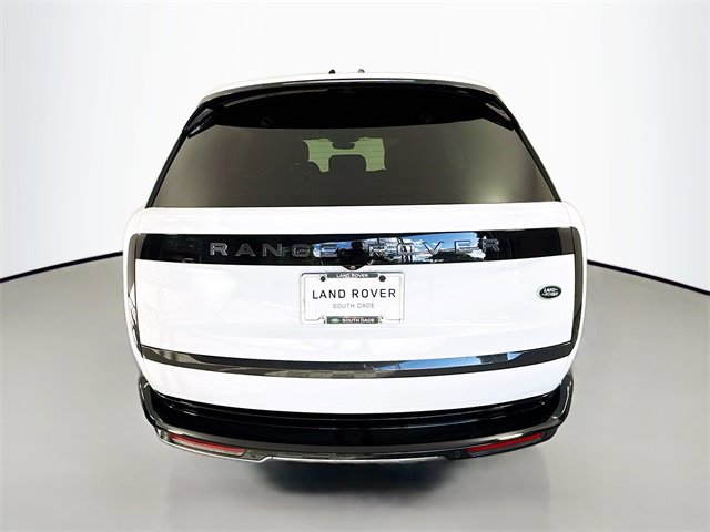 Certified 2023 Land Rover Range Rover SE image 6