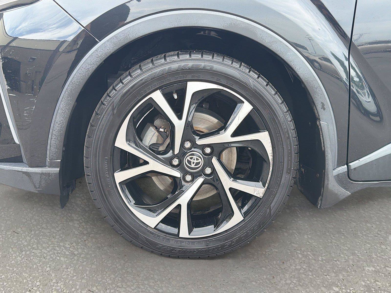 Used 2021 Toyota C-HR XLE FWD image 39