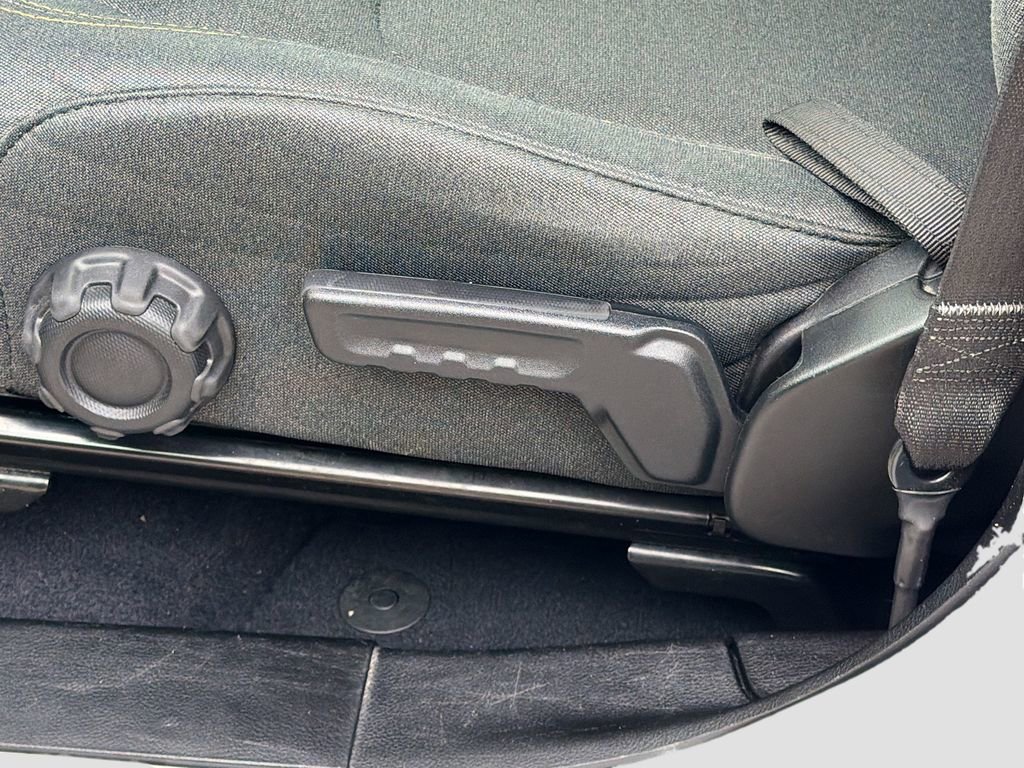 Used 2024 Jeep Wrangler Sahara image 23