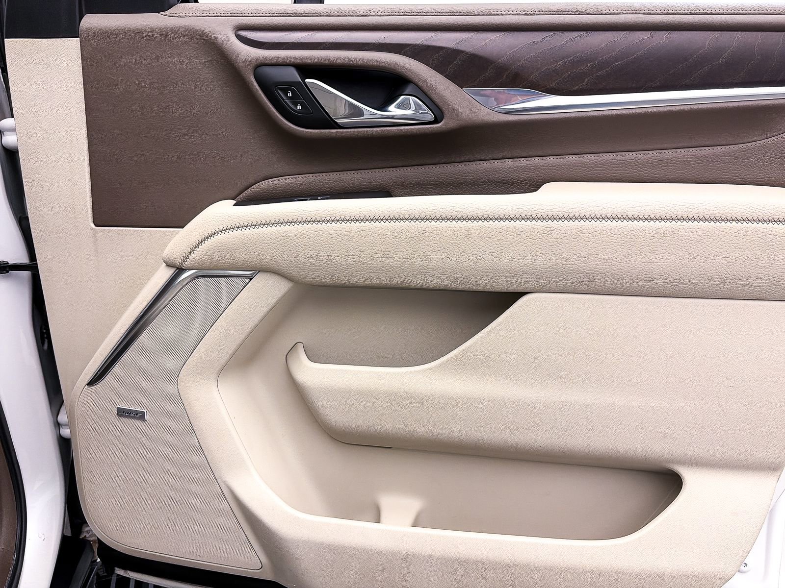 Used 2021 GMC Yukon Denali w/ Denali Premium Package image 39