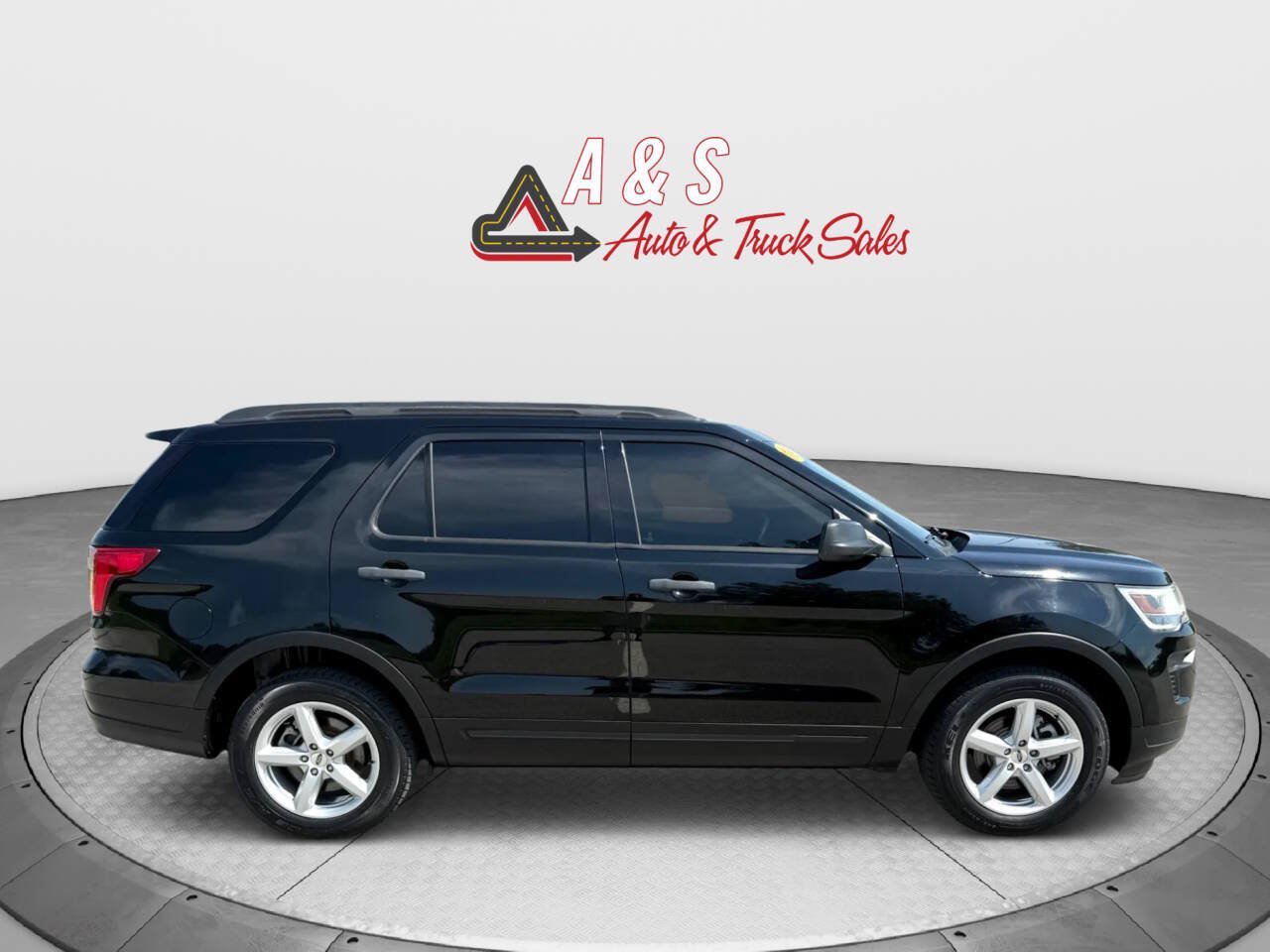 Used 2018 Ford Explorer 4WD image 4