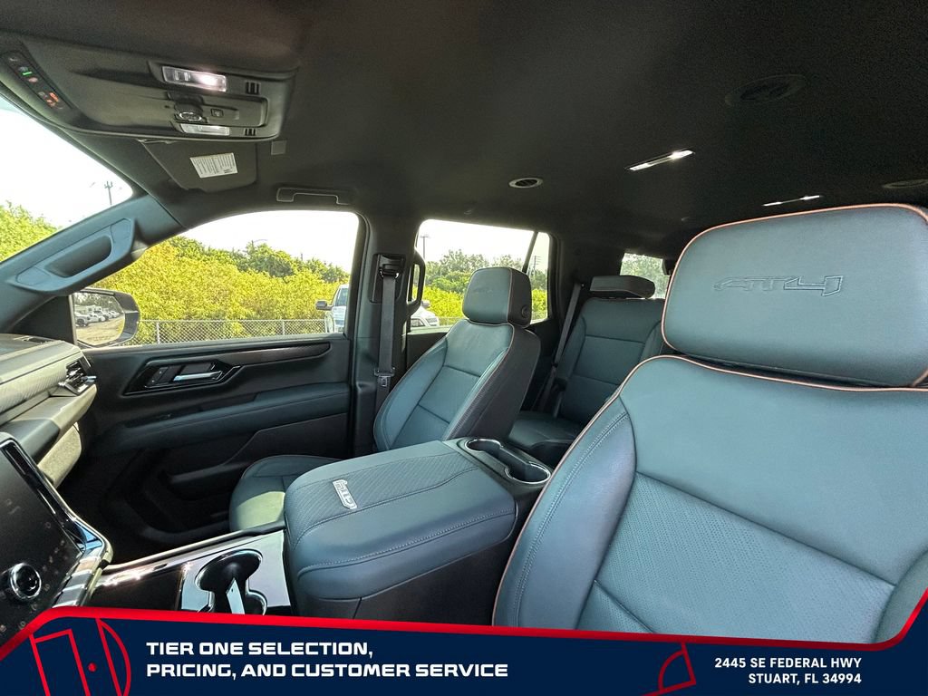 Used 2025 GMC Yukon AT4 AWD/4WD image 14