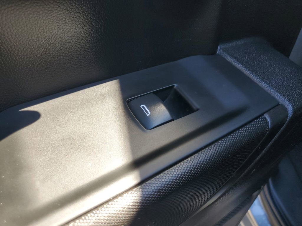 Used 2021 Chevrolet Silverado 1500 LT image 17