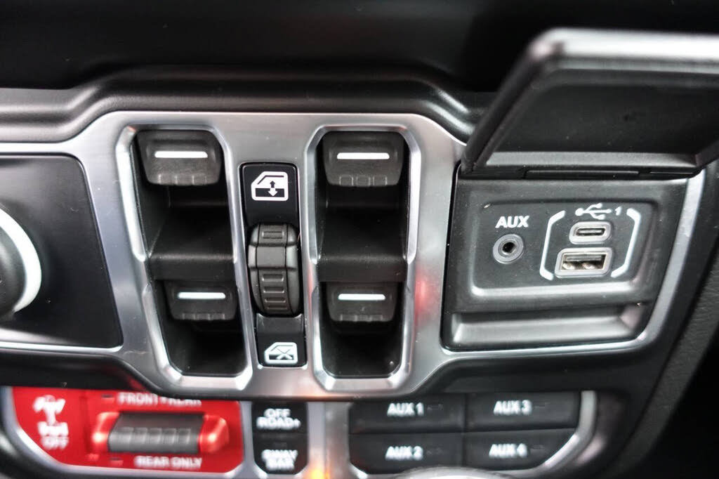 Used 2021 Jeep Wrangler Unlimited Rubicon w/ Dual Top Group AWD/4WD image 65