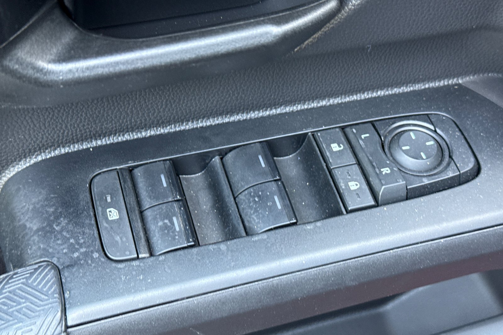 Used 2026 Toyota Tacoma SR5 AWD/4WD image 13