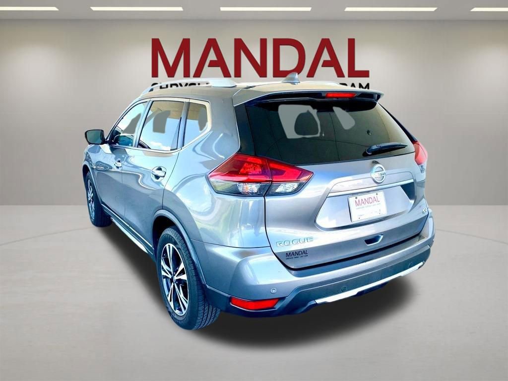 Used 2020 Nissan Rogue SV w/ Premium Package FWD image 8