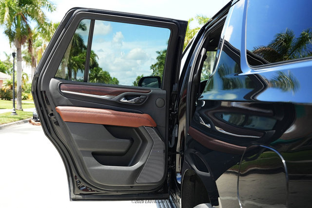 Used 2023 GMC Yukon Denali Ultimate AWD/4WD image 45