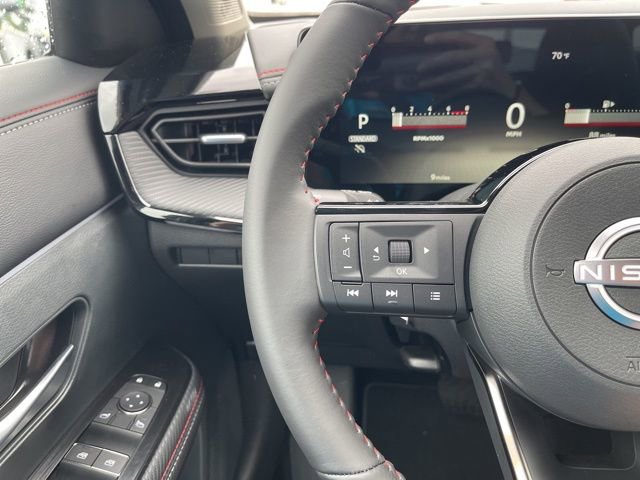 New 2025 Nissan Kicks SR image 29