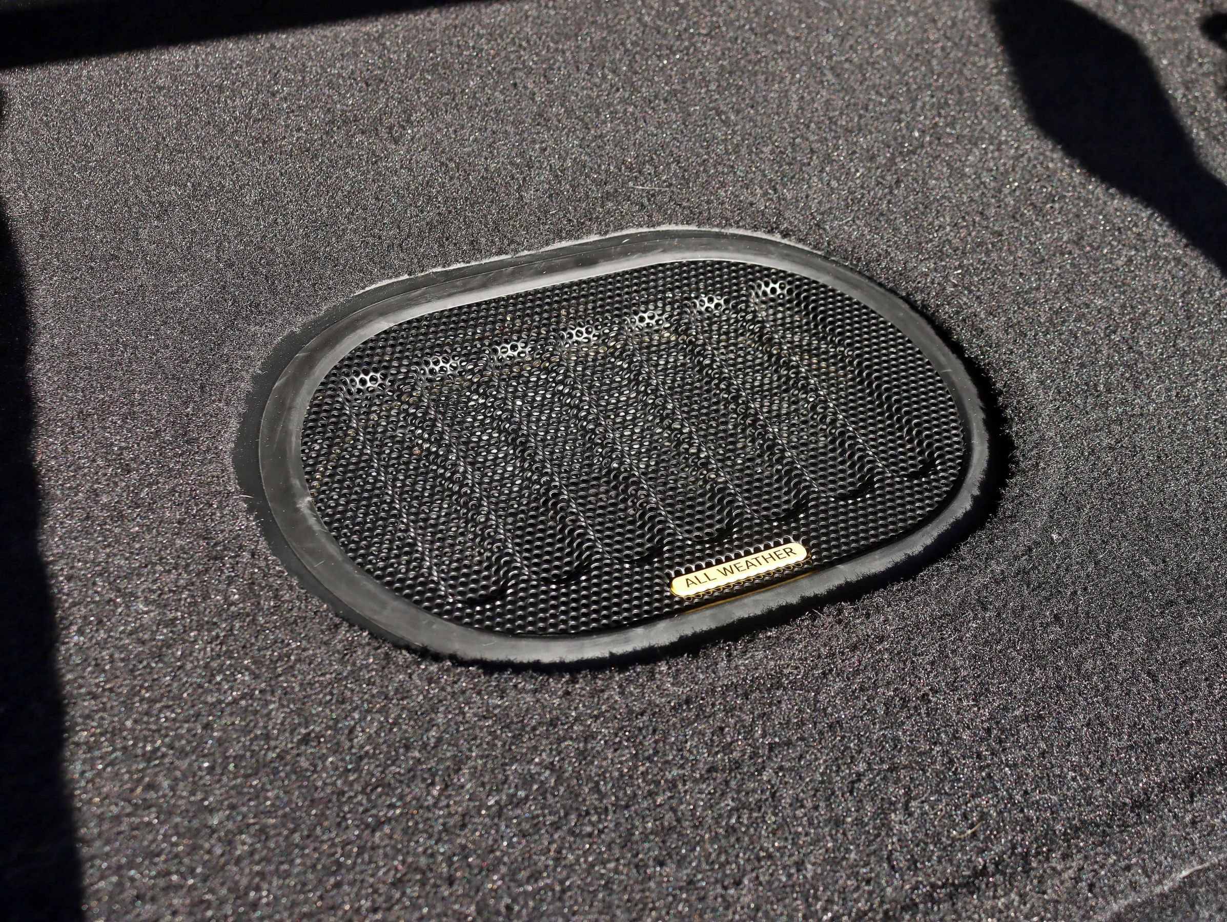 Used 2018 Jeep Wrangler Unlimited Sahara image 38