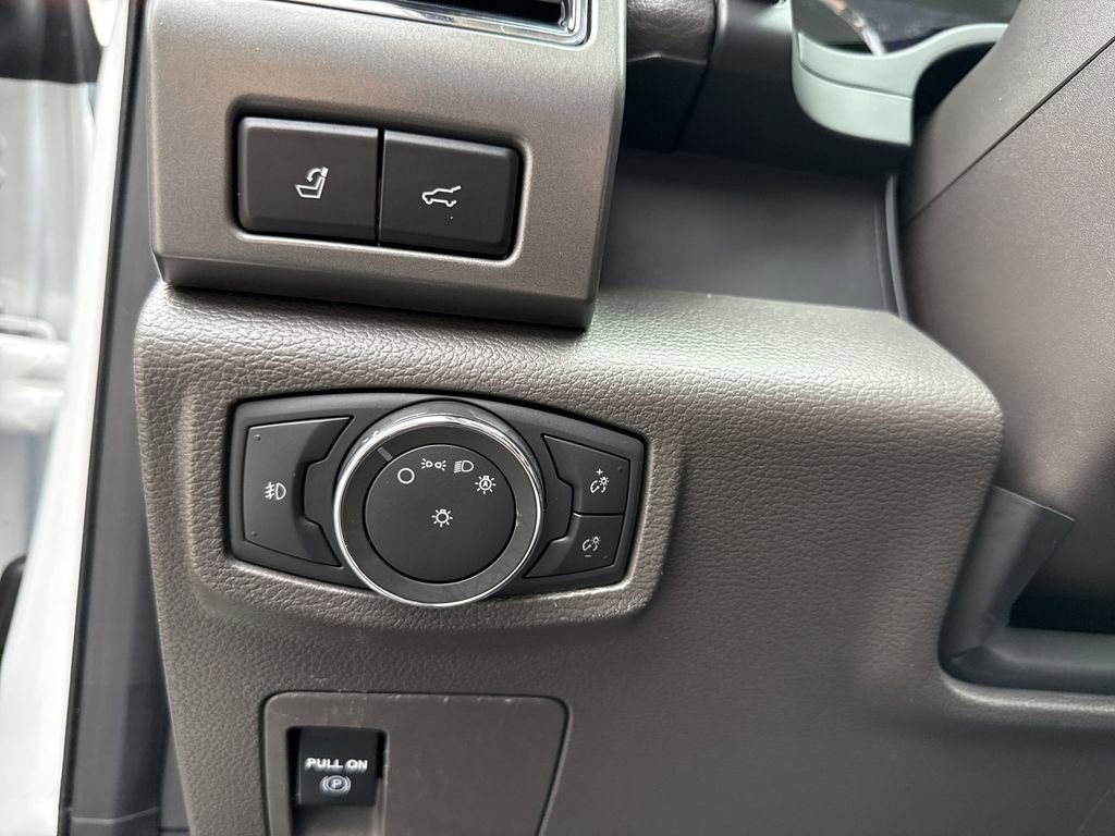 Used 2021 Ford Expedition XLT image 25