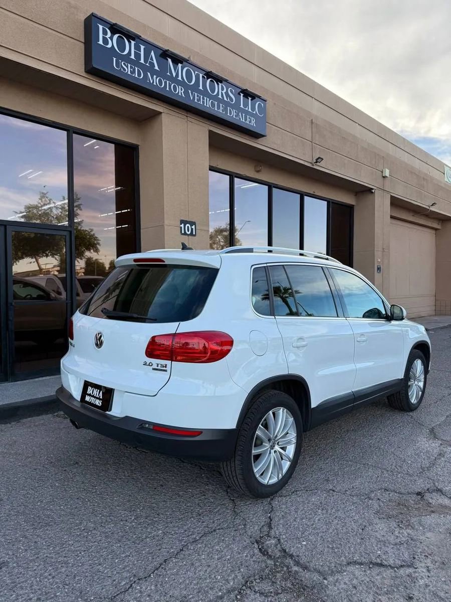 Used 2014 Volkswagen Tiguan SEL image 3