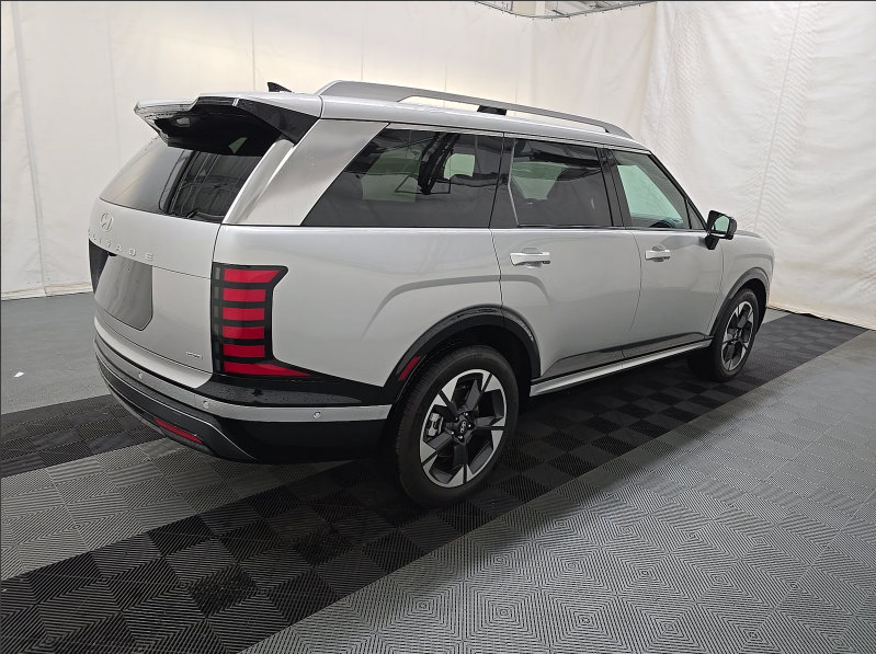 Used 2026 Hyundai Palisade Limited AWD/4WD image 7