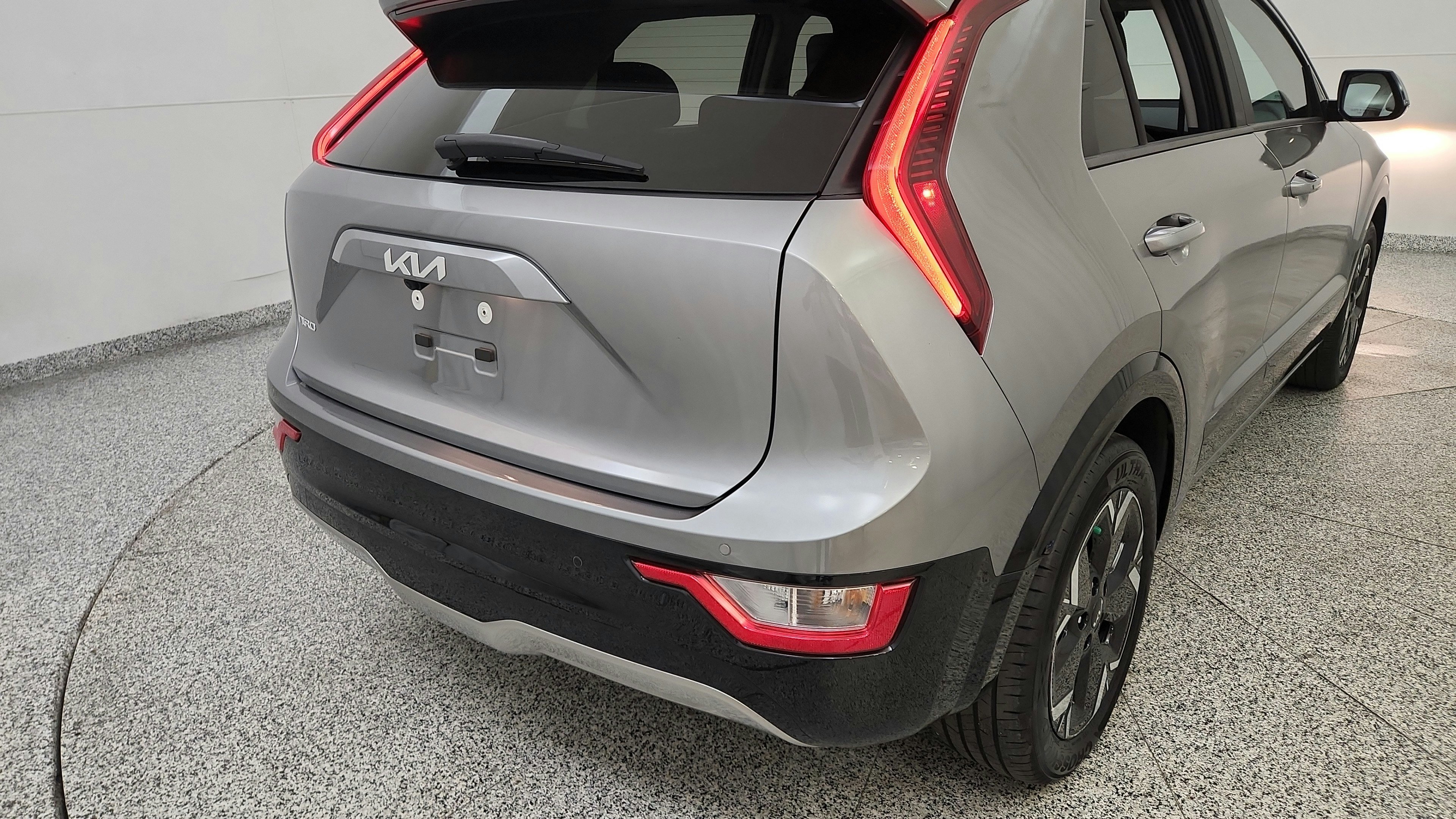 Used 2024 Kia Niro Wind FWD image 32