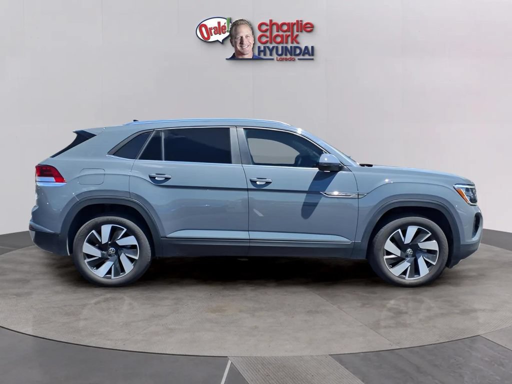 Used 2026 Volkswagen Atlas Cross Sport SE FWD image 6