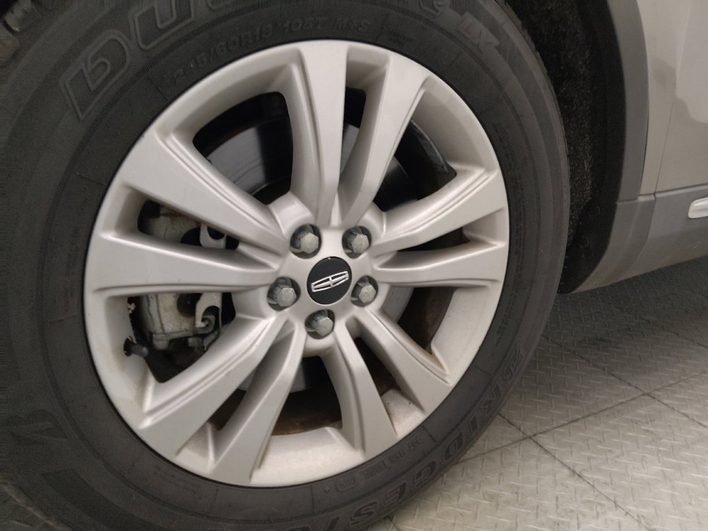 Used 2016 Lincoln MKX Premiere w/ Cargo Accessories Package FWD image 31