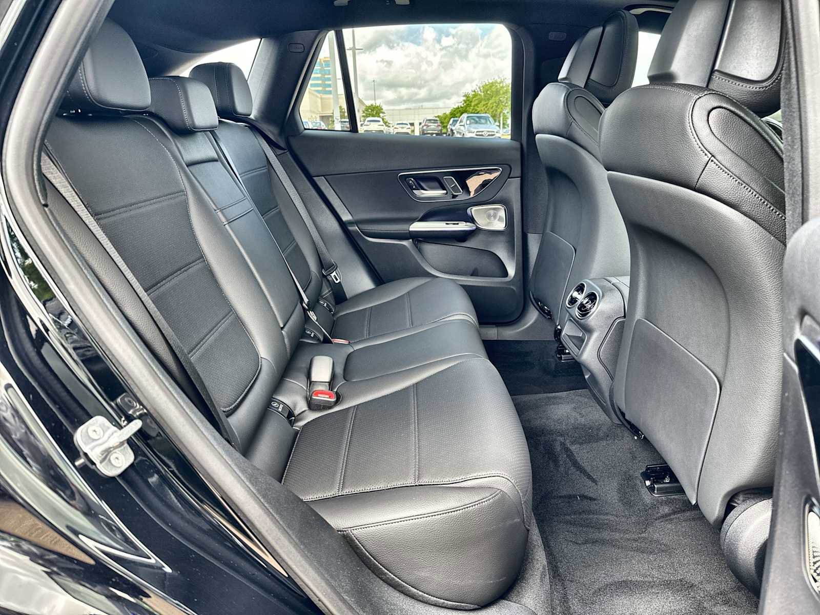 New 2026 Mercedes-Benz GLC 300 image 19