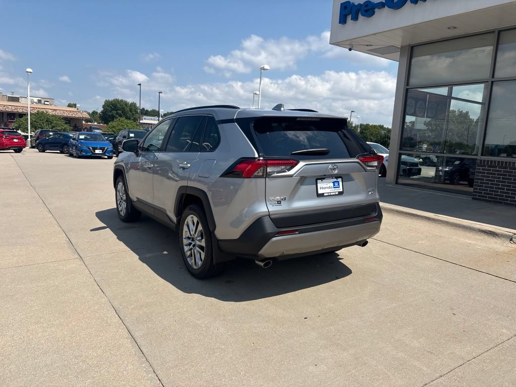 Used 2025 Toyota RAV4 Limited w/ Advanced Technology Package AWD/4WD image 7