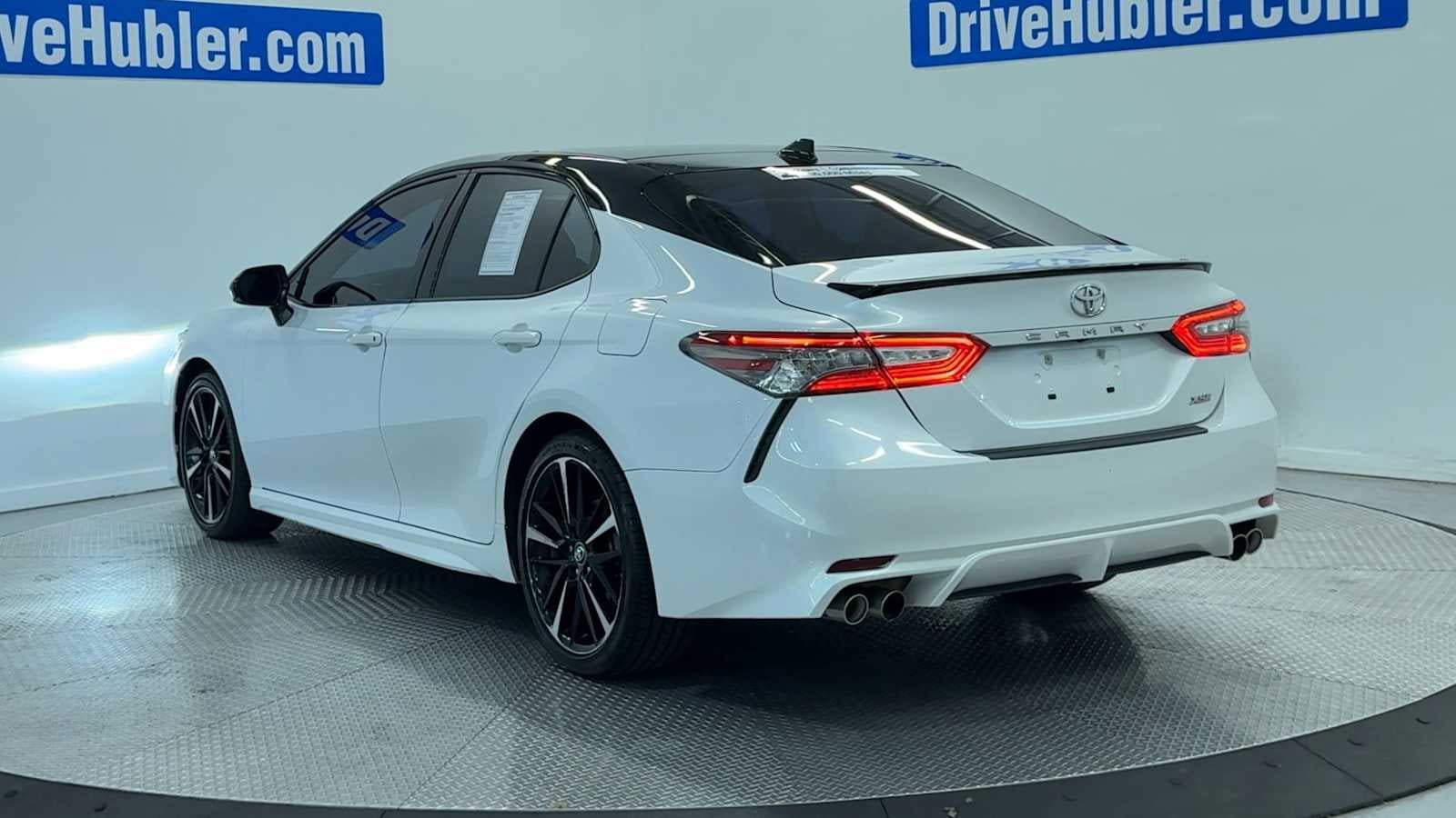 Used 2019 Toyota Camry XSE w/ Navigation Package FWD image 5