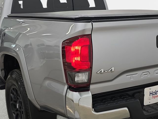 Certified 2021 Toyota Tacoma SR5 AWD/4WD image 33