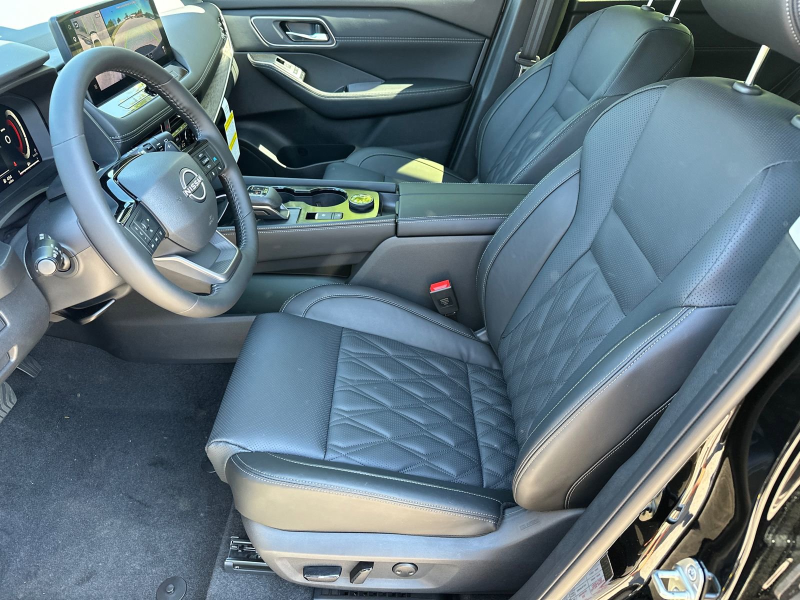 New 2026 Nissan Rogue Platinum w/ Tech Package image 6